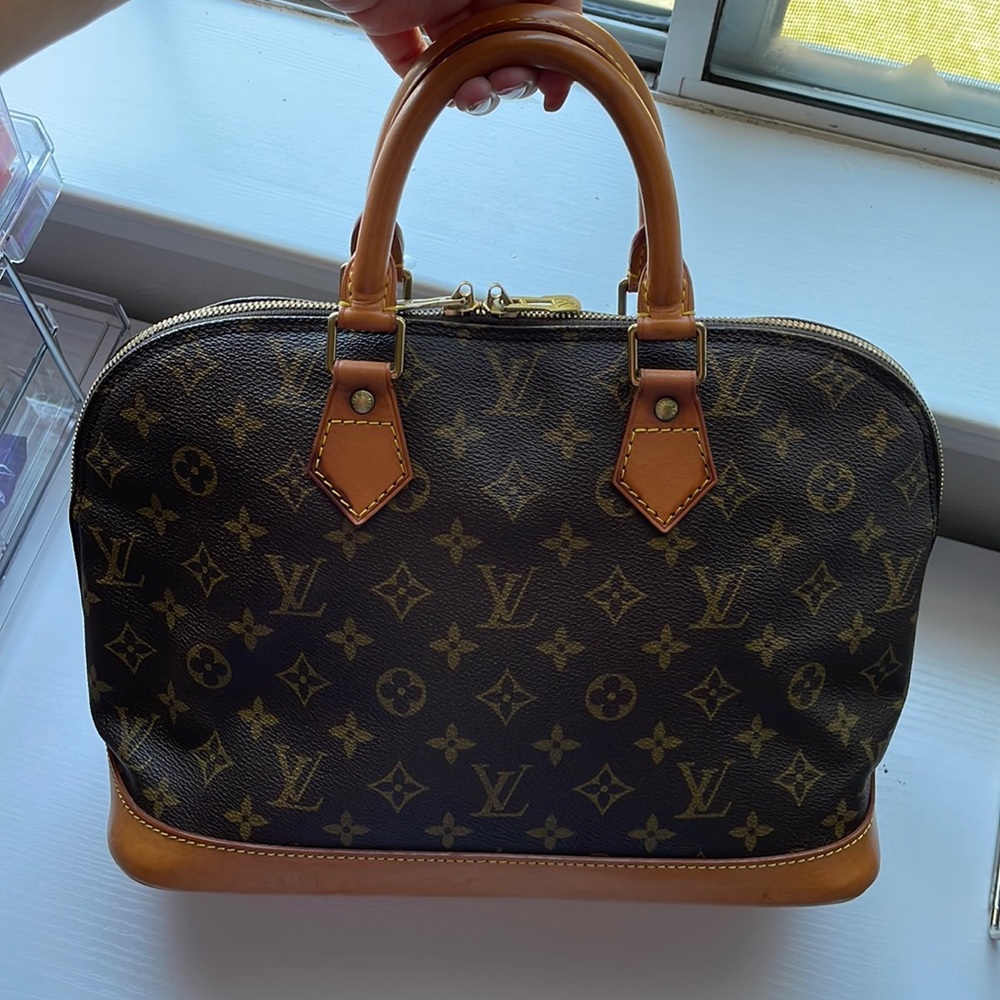 Louis Vuitton Alma MM Vintage ✨ - Picture 1 of 8